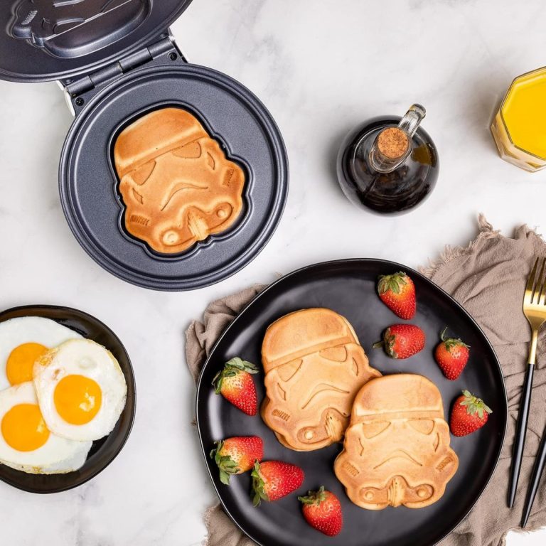 Stormtrooper Waffle Maker